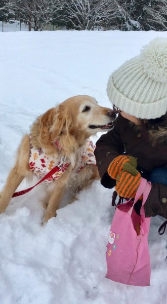 おねえちゃん、雪あそびたのしいね